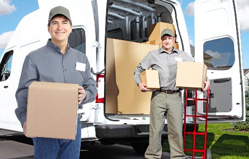 Safe loading and unloading procedures in a storage environment