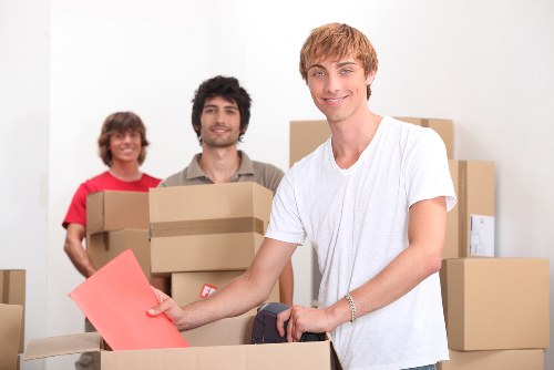 Fragile item packing for a local move in Kensalgreen